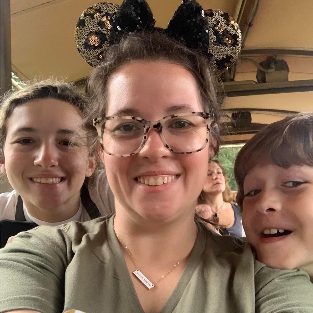 Meet your Posher, Hannah